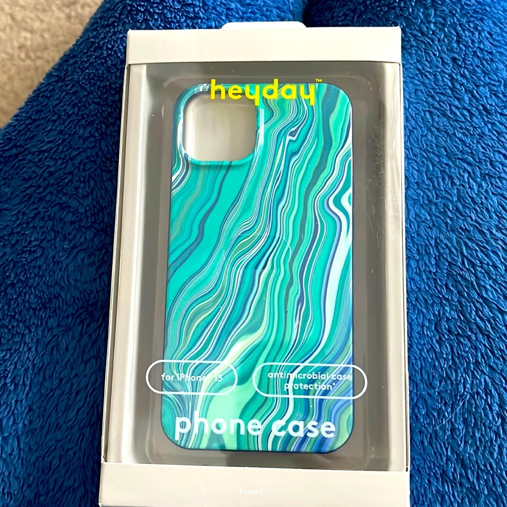 Heyday brand iPhone 13 phone case - new in the box!